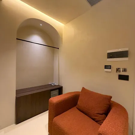 Luxuria Center *